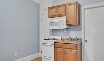 290 Commonwealth Ave 24, Boston, MA 02115