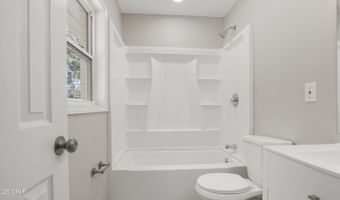 53 Bayshore Dr, Apalachicola, FL 32320