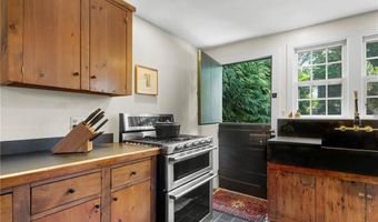 27 William St, Newport, RI 02840