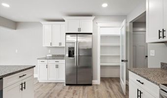 673 Streamside Ave, Hermon, ME 04401