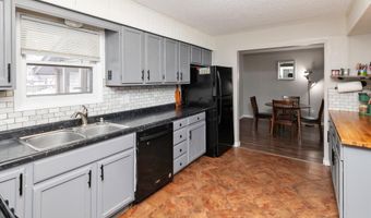 610 5th Ave, Altoona, IA 50009