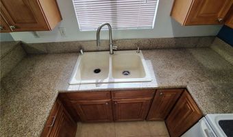 6877 Tamarus St 201, Las Vegas, NV 89119