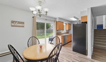 1028 7th St NW, Altoona, IA 50009