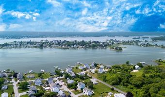 8 Green Acres Dr, Narragansett, RI 02882