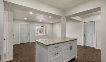 716 LA VETA Dr NE, Albuquerque, NM 87108