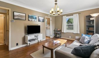 2202 6th Ave, Anoka, MN 55303