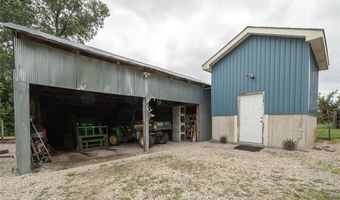 364 E 1600 Rd, Baldwin City, KS 66006