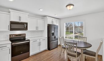 2106 Farm Valley Rd, Adrian, MI 49221