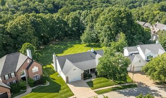 573 Castle Ridge Dr, Ballwin, MO 63021