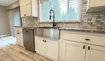 61170 Chuckanut Dr, Bend, OR 97702