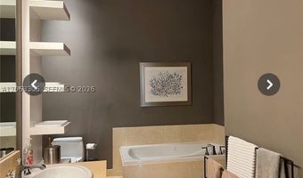 20000 E Country Club Dr 114, Aventura, FL 33180