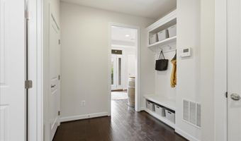 43392 WHITEHEAD Ter, Ashburn, VA 20148