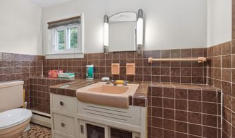 121 Ramsey Pl, Albany, NY 12209