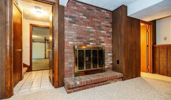 154 Spring Valley Dr, East Greenwich, RI 02818