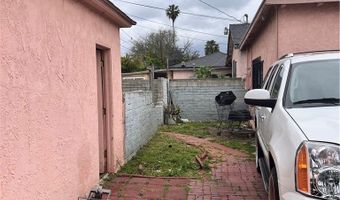 1423 S Poinsettia Ave, Compton, CA 90221