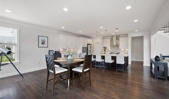 220 Briar Hollow Ln, Woodstock, GA 30188