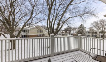 184 Country Club Dr B, Prospect Heights, IL 60070