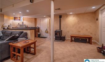 1276 Old Gate Rd, Allen, PA 18067