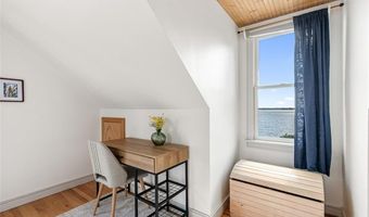10 Blanding Ave, Barrington, RI 02806