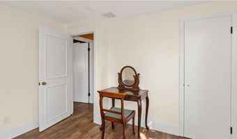 239 Richmond Dr, Warwick, RI 02888