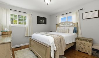 137 Edgewood Dr, Bedford, IN 47421