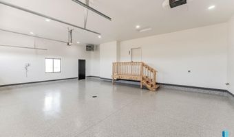 2516 E Chestnut Trl, Brandon, SD 57005