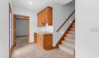 321 E APPLE CREEK Rd, Appleton, WI 54913