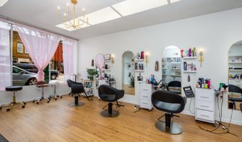 912 Main St, Antioch, IL 60002