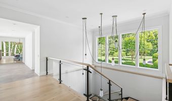 7 Ashwood Ct, Amagansett, NY 11930