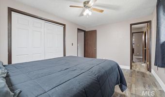621 E Easy St, Caldwell, ID 83605