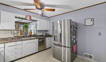 66 Loftus Cir, Bridgeport, CT 06606