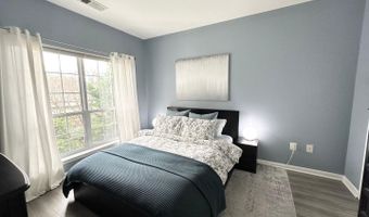 4870 EISENHOWER Ave 407, Alexandria, VA 22304