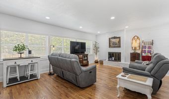 924 Long Mill Rd, Athens, TN 37303