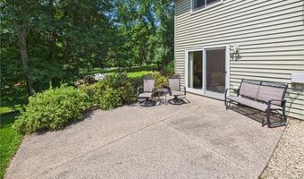 15726 Parkwood Cir, Avon, MN 56310