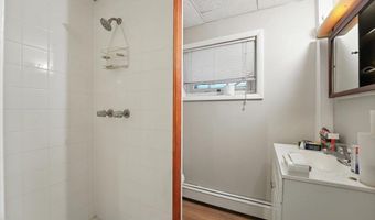 16 OAK St, Bayonne, NJ 07002