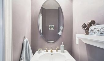 702 BANNEKER Ln, Annapolis, MD 21401