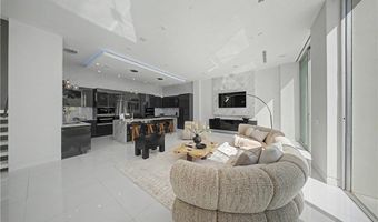 9459 Beverly Crst, Los Angeles, CA 90210