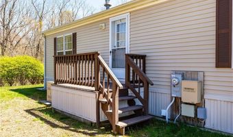40 Campbell Cir, East Greenwich, RI 02818