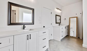 1813 Avilla Vincintage, Alexander, AR 72002