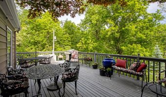 330 N Countryside Dr, Ashland, OH 44805