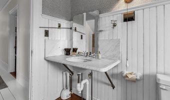852 Hale St, Beverly, MA 01915