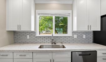 5210 Dino Dr, Anderson, CA 96007