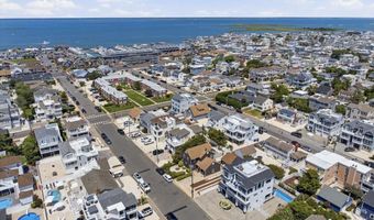 115 9TH St, Beach Haven, NJ 08008