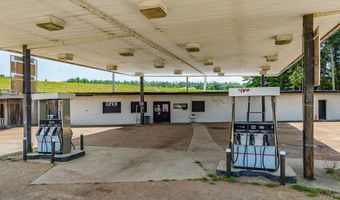 80 Broadway St, Batesville, MS 38606