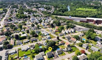 38 Winsor St, Cumberland, RI 02864