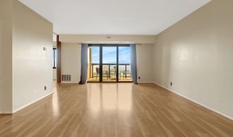 307 YOAKUM Pkwy 1517, Alexandria, VA 22304