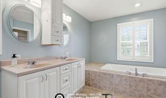 3920 Eagle Dr, Casper, WY 82604