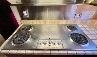 810 3rd St NW, Austin, MN 55912