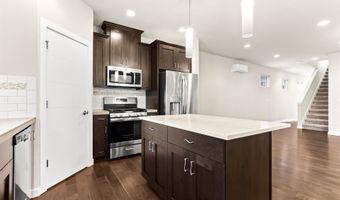 782 NW PEBBLESTONE Ln, Beaverton, OR 97006