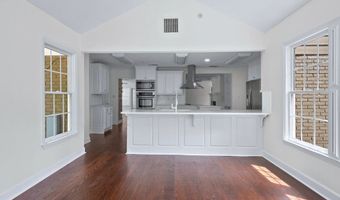2215 WALLINGTON Dr, Albany, GA 31707